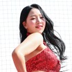 服は着ているんだけど…密着ニットで浮かぶ豊かな肉体、韓国人気チアの眼福近況ショット