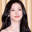 中まで透け見え…ミヨン、スキマだらけの“あみあみ”衣装で視線独占「はち切れちゃう！」