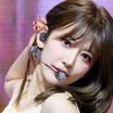 もはや見せすぎ…LE SSERAFIM・宮脇咲良、意外な“デカさ”に視線釘付け！アメリカで開放的に