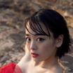 伊原六花、赤いベール越しに見える魅惑の美バスト...3rd写真集電子版が発売中