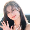 TWICE・サナ、前髪おろした“天使級”レアショットに反響続々「ありえない可愛さ」【PHOTO】