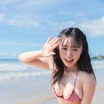“全鳥取県民の妹”白濱美兎、海浜浴場で圧巻のプロポーション披露！デジタル写真集の誌面カット公開