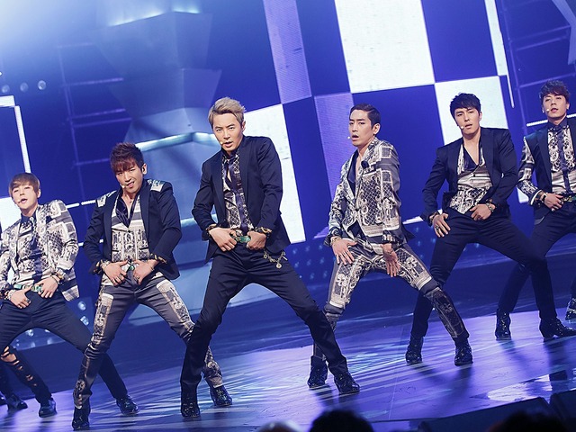 性産業合法化を主張、他人の車で飲酒運転…5/6人が問題児となった元祖韓流グループ「SHINHWA」の現在