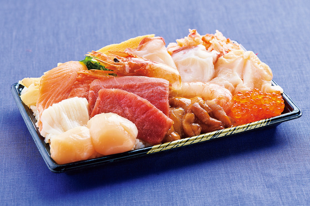 樽海弁当　3,240円（税込）