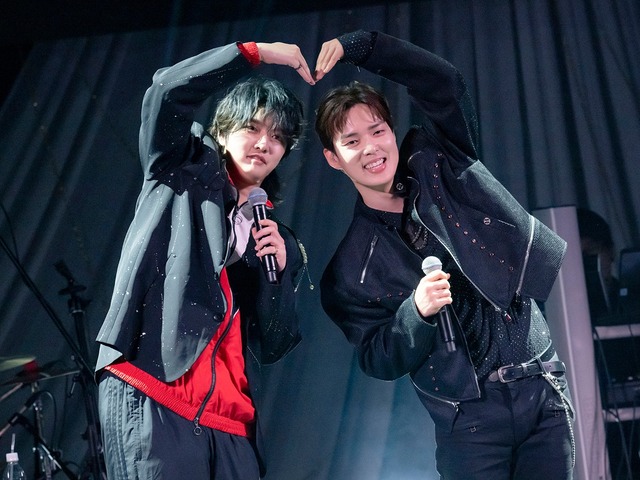 シン・ウォンホ、15周年ライブで熱唱！ヨンソクとの再共演に大盛り上がり　CROSS GENE再始動の気配も？