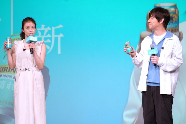 今田美桜、内村光良【撮影：小宮山あきの】