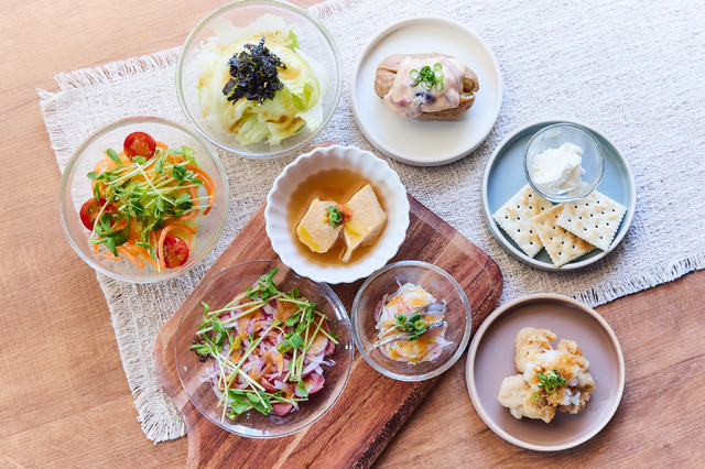 【単品】逸品料理・サラダ：各400円(税込440円)