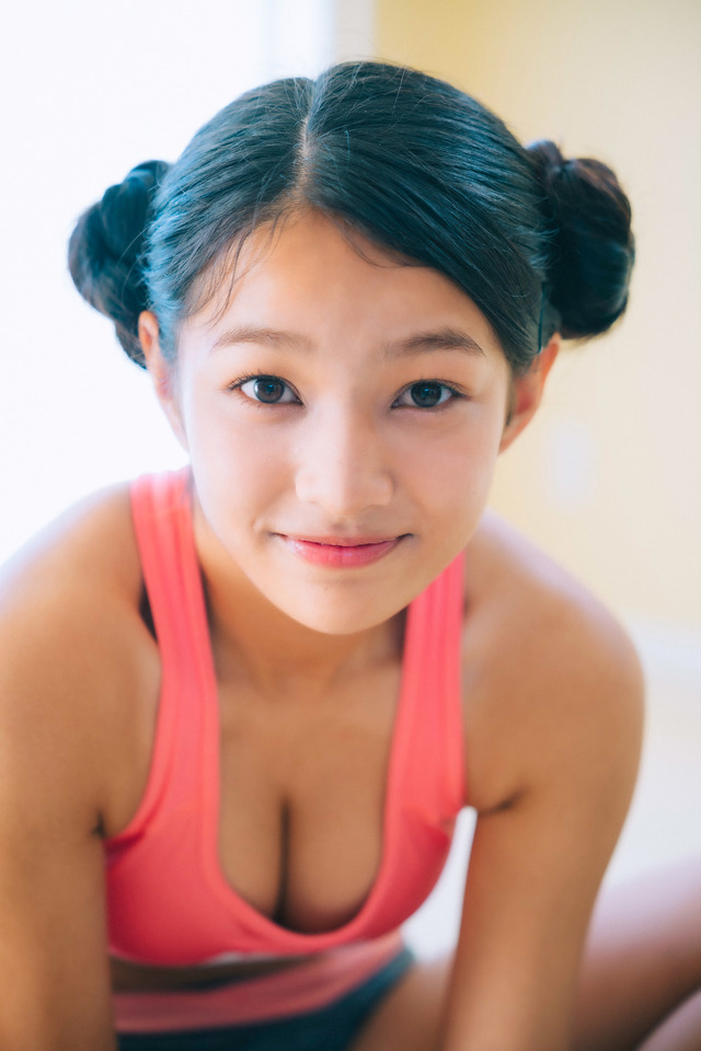 虹咲カリナ1stイメージDVD『雨上がり！１８歳！！』