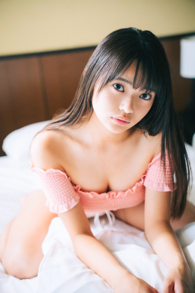 小森香乃1stDVD「純白の17歳」（リバプール）