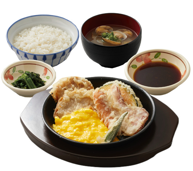 とろたまチャーシュー天ぷら定食　1,290円（税込）