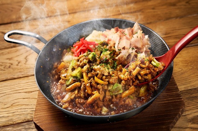 『丸亀うどんメシやみつきソース味』790円（税込）