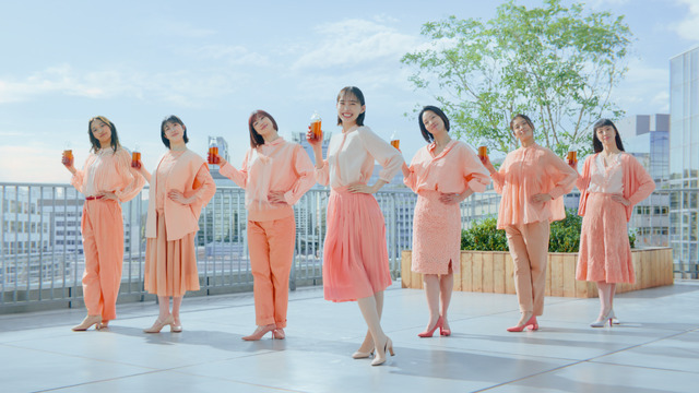 井桁弘恵が「ブレンディ」新CMで軽快な“お茶ダンス”披露！特別インタビューも公開！