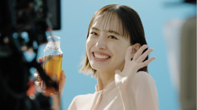 新CMメイキングカット