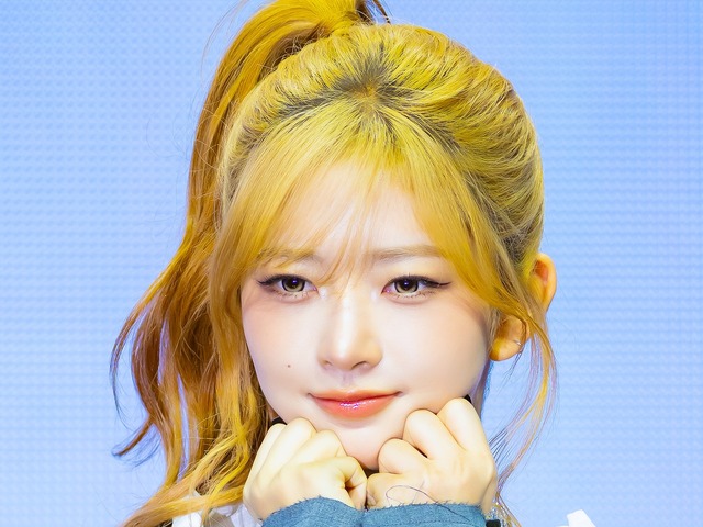 「みーつけたっ」IVE・レイ、変装なしでドンキに降臨！キュートな“認証ショット”に反響続々