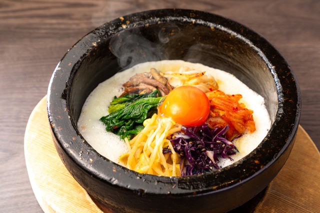 “特製”石焼ピビンバ(税込1,098円)
