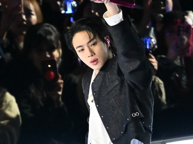 「最善の選択だった」BTS・JIN、新AL『ARIRANG』制作不参加のワケ…ファンとメンバーへの想い語る