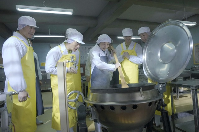 土曜ドラマ「ムショラン三ツ星」場面写真（C）NHK