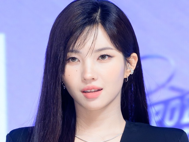 i-dle・ソヨン、初の始球式に挑戦！“勝利の女神”ミヨンに続く快投に期待