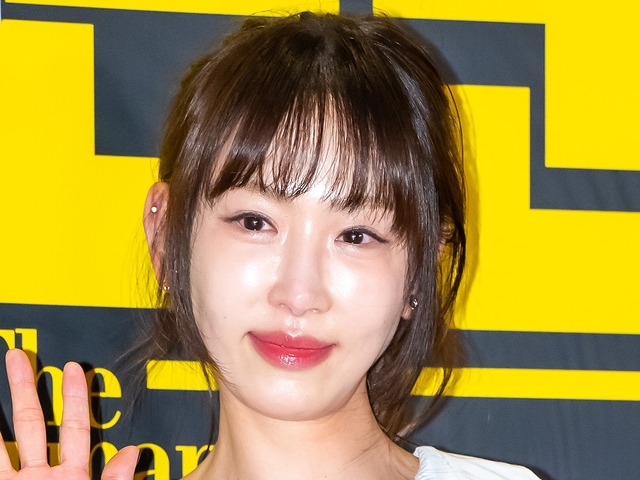 父が急逝、葬儀を終えた韓国女優が弔問客に深い感謝「少しずつ平穏を取り戻しつつあります」