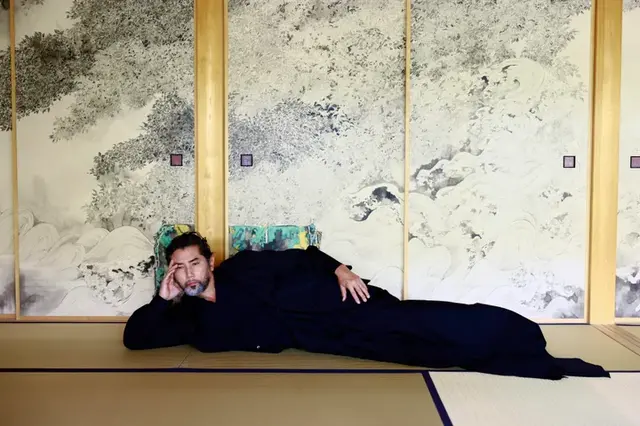 『awai 刹那と永遠のまにまに』（写真・中村一弘、文・本木雅弘/トゥーヴァージンズ）