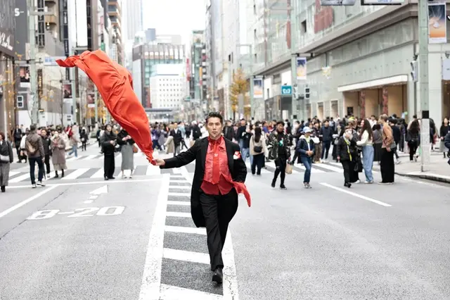 『awai 刹那と永遠のまにまに』（写真・中村一弘、文・本木雅弘/トゥーヴァージンズ）