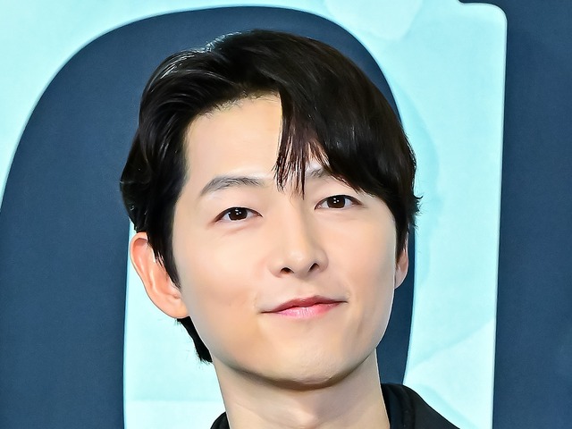 『太陽の末裔』以来、10年ぶりのKBSラブコメ！俳優ソン・ジュンギ、新ドラマで航空管制官役に