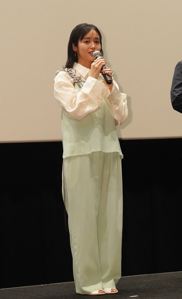 藤原さくら【写真：竹内みちまろ】