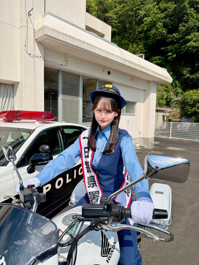 （写真は福田朱里の公式インスタグラムから）※所属事務所に掲載許諾をもらっています