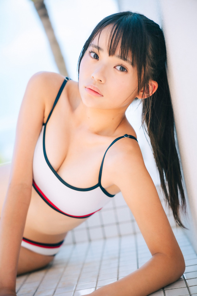 小森香乃 1stDVD「純白の17歳」（リバプール）