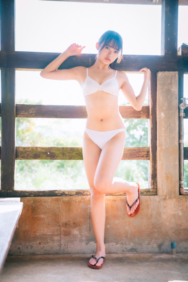 小森香乃 1stDVD「純白の17歳」（リバプール）