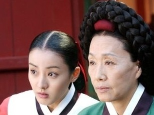 肺がん闘病を隠してドラマ出演…“国民の母”と呼ばれた『チャングム』出演女優、17周忌