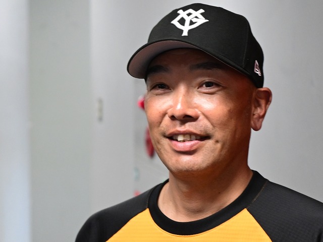前代未聞…阿部慎之助監督の電撃逮捕で揺れるジャイアンツ、韓国が注目する“1軍コーチ”の去就
