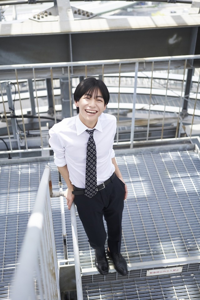 『秦令欧奈ファースト写真集』（主婦と生活社）