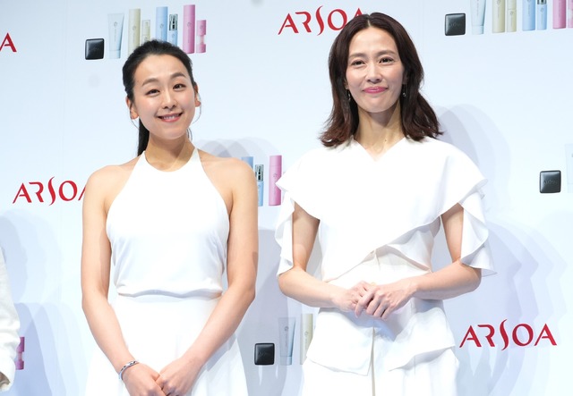 浅田真央、木村佳乃【撮影：小宮山あきの】