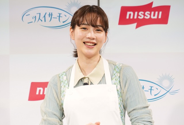 のん【写真：竹内みちまろ】