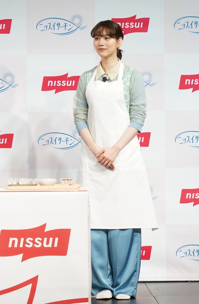 のん【写真：竹内みちまろ】