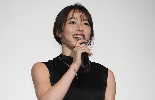 桜井日奈子【写真：竹内みちまろ】