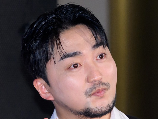 労働搾取と批判相次ぎ、求人削除…韓国タレント設立の会社、高強度の仕事で「正社員登用なし」
