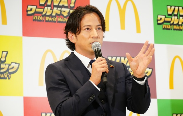 岡田准一【撮影：小宮山あきの】