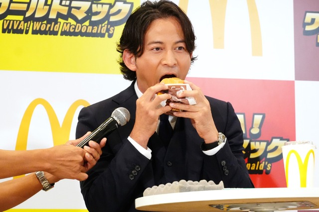 岡田准一【撮影：小宮山あきの】