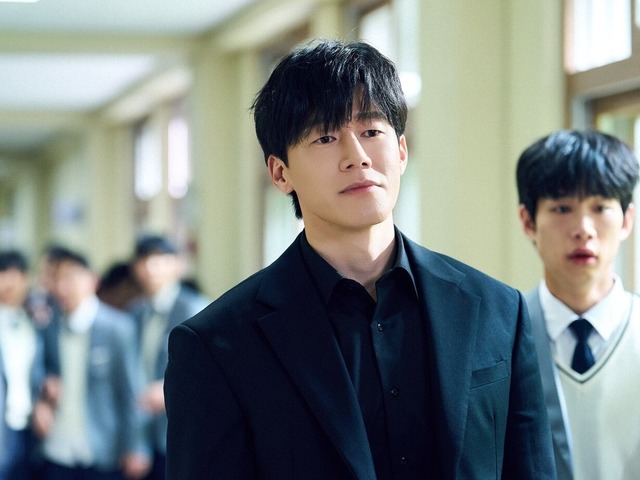 日本のNetflixでも1位　『鉄槌教師』に登場する“暴力で学校問題を解決する組織”、韓国では導入案まで浮上？