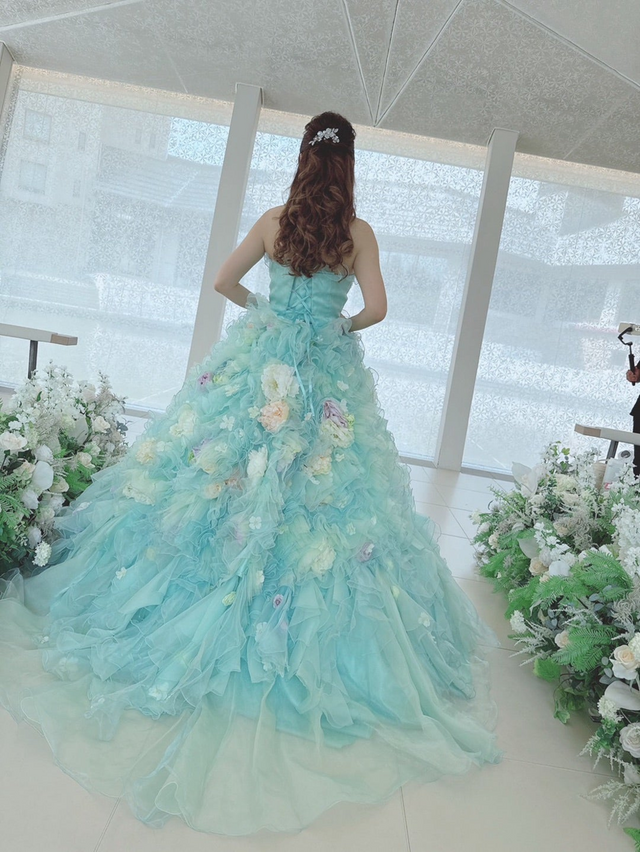渡辺美奈代、花々まとったプリンセスドレス姿にファン感動「美奈代姫」