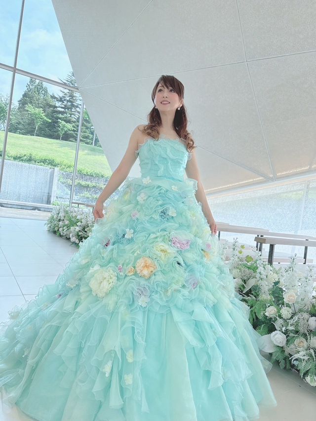 渡辺美奈代、花々まとったプリンセスドレス姿にファン感動「美奈代姫」
