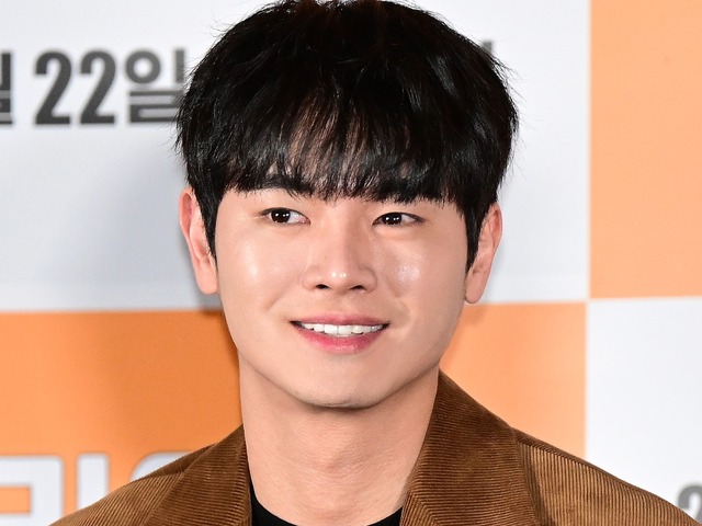 「小指切断」動画が物議を醸した韓国俳優、今度は“酒代踏み倒し”疑惑が浮上…本人は否定