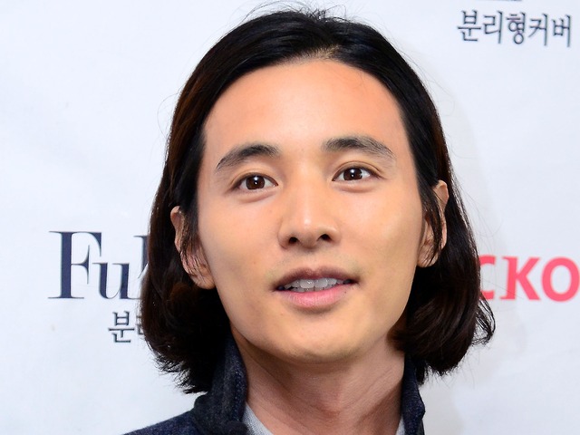 “韓流四天王”ウォンビン、16年のブランクから復帰か「次の作品のために髪を伸ばしている」
