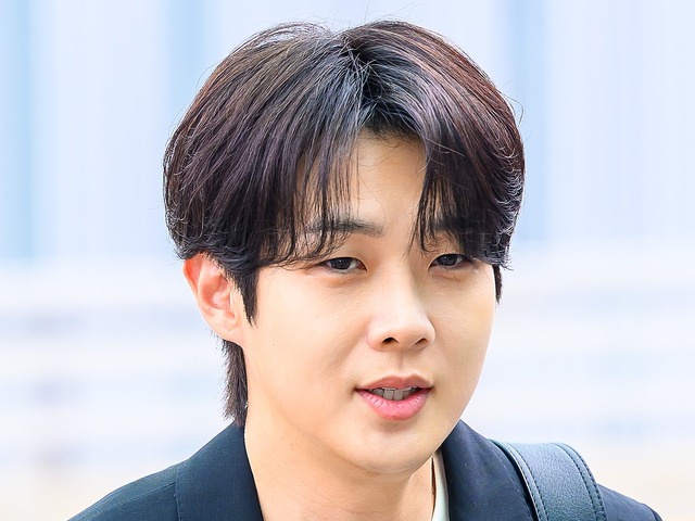 BTSメンバーと親友の韓国俳優、海外で人種差別疑惑…黒人女性のファンの動画が拡散され炎上中