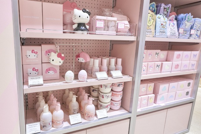 ©2026 SANRIO CO., LTD. APPROVAL NO. L664297