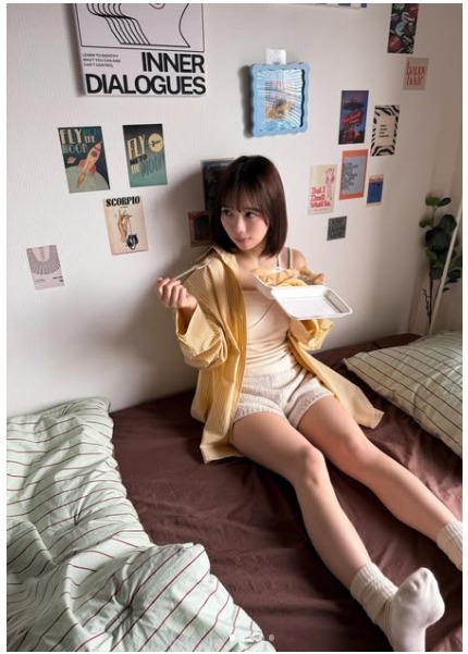 （写真は池本しおりの公式インスタグラムから）※所属事務所に掲載許諾をもらっています