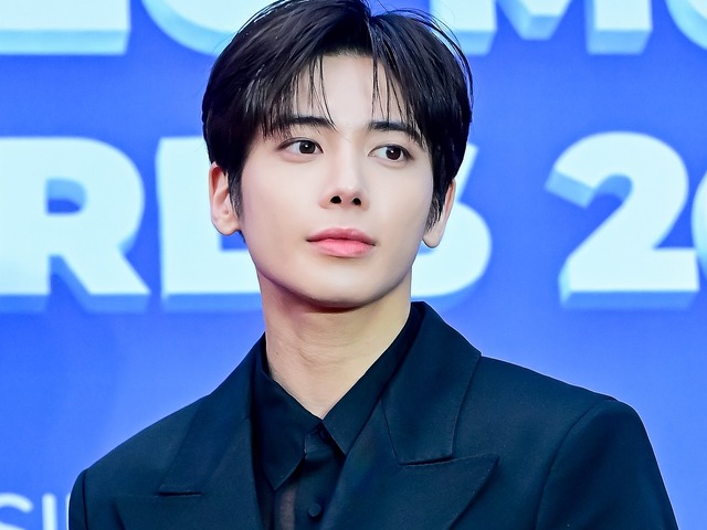 「メロすぎます」TXT・テヒョン、日本ファンを見守る姿に反響！“彼氏感”あふれる神戸オフショット
