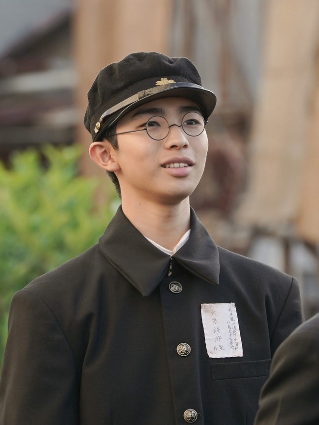 大寒鉄郎役・原田琥之佑